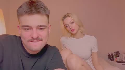 your_molly_mark online show from November 5, 6:43 pm