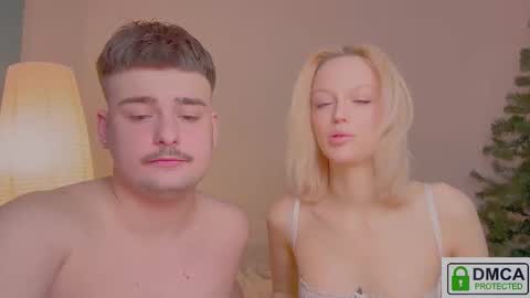 your_molly_mark online show from February 1, 9:17 am