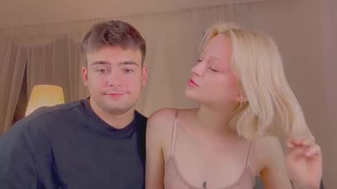 your_molly_mark online show from September 30, 4:28 pm