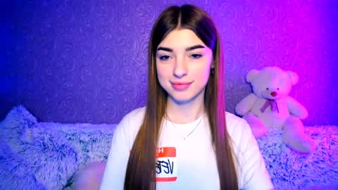 Zarina online show from December 14, 1:38 pm