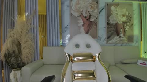 Snapshot of your_naughtyangel chatting on December 7, 12:18 pm Evelin online show from December 7, 12:18 pm