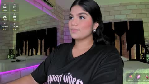 Snapshot of your_naughtyangel chatting on January 9, 9:47 pm Evelin online show from January 9, 9:47 pm