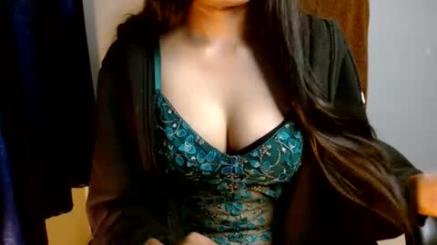 Snapshot of your_priya1 chatting on January 3, 11:56 am Your Priya01 online show from January 3, 11:56 am
