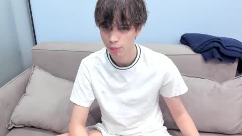 your_shy_guy online show from September 12, 6:43 pm