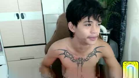 yourasian_eric online show from February 11, 10:30 am