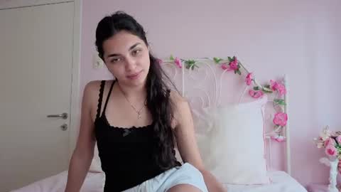 yourbella37 online show from June 30, 4:06 pm