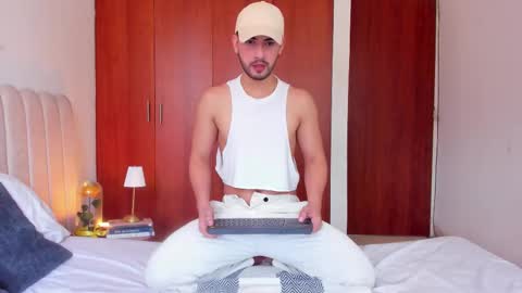 YOURBOYNEXTDOOR online show from September 28, 6:06 pm