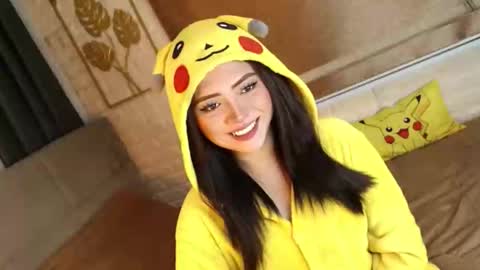 JEN  online show from September 16, 10:39 am