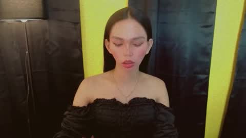 RICCIE MAE online show from September 20, 4:26 am