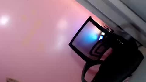 yourfuckingslut69 online show from April 8, 2:03 am