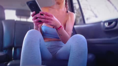 yourguiltypassion online show from February 3, 10:08 am