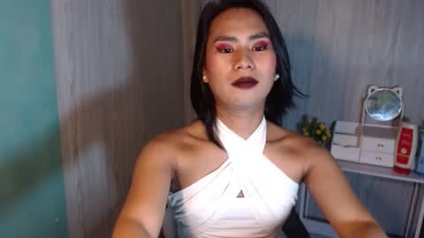Snapshot of yourhottie_winxxx chatting on March 12, 8:09 pm Mauie online show from March 12, 8:09 pm