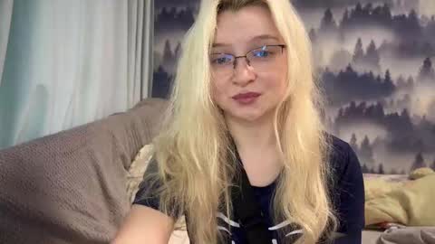 yourjessy online show from December 2, 3:16 am