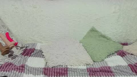 Snapshot of yourkriss_new1 chatting on September 14, 9:05 pm yourkriss_new1 online show from September 14, 9:05 pm