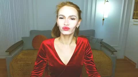 Snapshot of yourladysunshine chatting on February 23, 5:45 am Ksyusha online show from February 23, 5:45 am