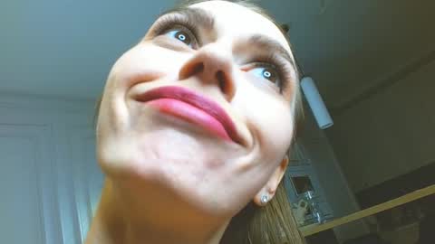 Snapshot of yourladysunshine chatting on February 15, 12:11 pm Ksyusha online show from February 15, 12:11 pm