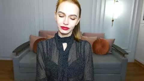 Snapshot of yourladysunshine chatting on February 6, 7:56 am Ksyusha online show from February 6, 7:56 am