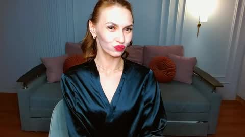 Snapshot of yourladysunshine chatting on March 10, 7:18 pm Ksyusha online show from March 10, 7:18 pm