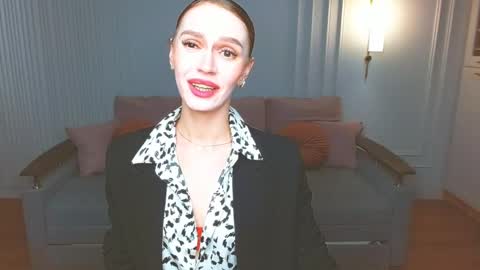 Snapshot of yourladysunshine chatting on March 6, 7:36 am Ksyusha online show from March 6, 7:36 am
