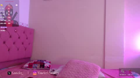 yourlittlefantasyy online show from May 7, 1:29 pm