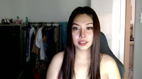 Snapshot of yourlovetifannyx chatting on February 19, 12:35 am tifanny online show from February 19, 12:35 am