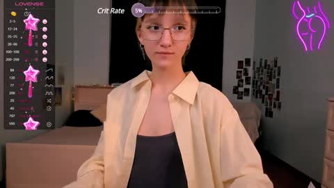 my name is Liana ntmu  online show from December 17, 7:59 pm