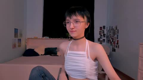 my name is Liana ntmu  online show from December 10, 7:47 am