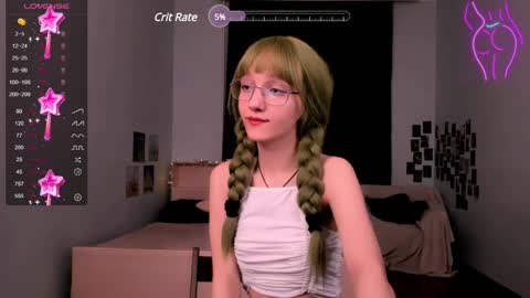 my name is Liana ntmu  online show from December 25, 7:34 pm