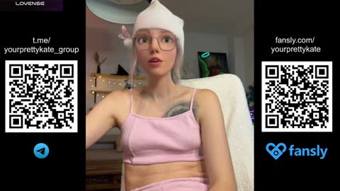 Snapshot of yourprettykate_ chatting on December 25, 9:22 pm online show from December 25, 9:22 pm