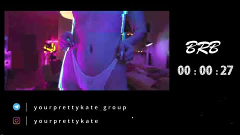Snapshot of yourprettykate_ chatting on December 28, 12:03 pm online show from December 28, 12:03 pm