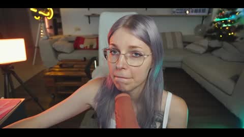 Snapshot of yourprettykate_ chatting on December 14, 9:18 am online show from December 14, 9:18 am