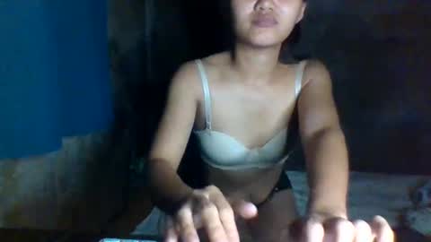 yourqueen1101 online show from April 10, 2:44 pm