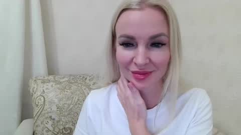 yourr_lana online show from February 1, 10:44 pm
