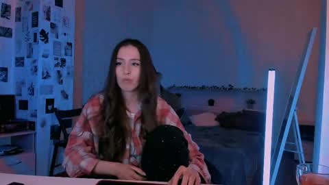 Eva online show from October 8, 7:20 pm