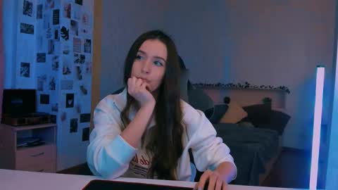 Eva online show from October 28, 7:48 pm