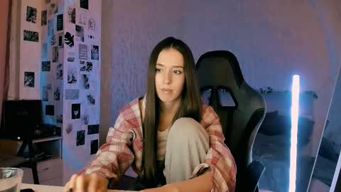 Eva online show from September 12, 9:39 pm