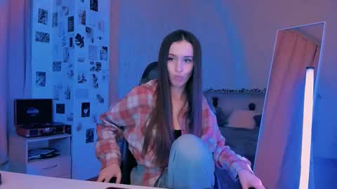 Eva online show from October 2, 8:40 pm