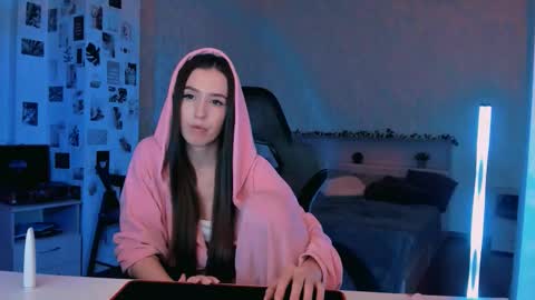 Eva online show from October 14, 8:12 pm