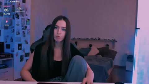 Eva online show from October 26, 7:35 pm