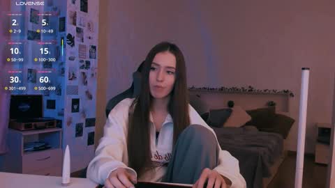 Eva online show from October 27, 7:36 pm