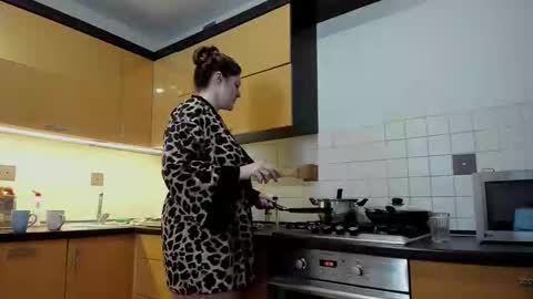 yoursexywifey online show from September 29, 4:28 pm