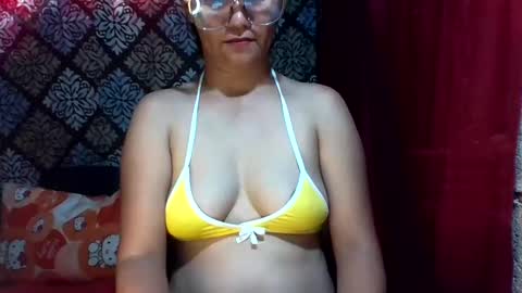 Snapshot of yourshygirl82 chatting on January 15, 3:11 am im MAY online show from January 15, 3:11 am