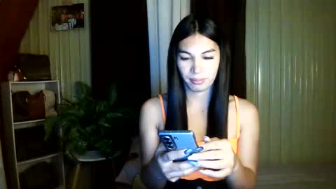 yoursubmissive_larah online show from June 11, 2:37 pm