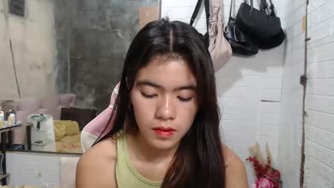 Snapshot of yoursweet_asian20 chatting on December 27, 4:15 am Maddie online show from December 27, 4:15 am