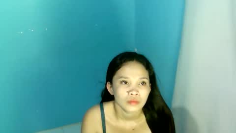 yoursweet_vanessa26 online show from September 12, 1:35 pm