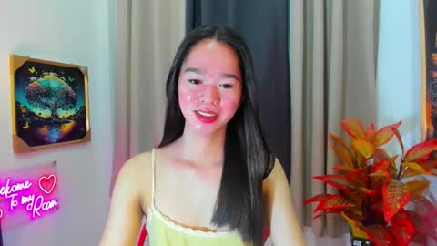 yourtinybunny online show from April 4, 2:35 pm