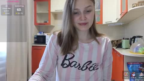 LiLi online show from October 2, 3:05 am