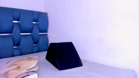 yourwife_anna online show from September 29, 11:20 am