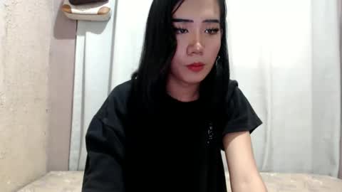 yourwife_material99 online show from April 6, 5:19 am