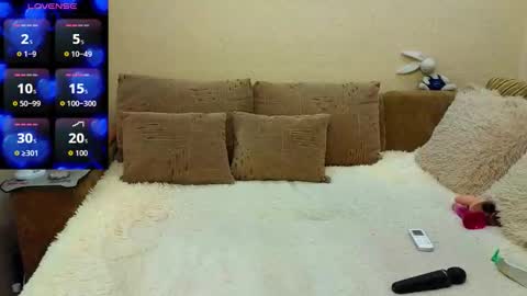 YourXQueen online show from September 13, 6:05 am